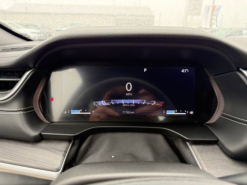 Used 2023 Jeep Grand Cherokee Limited image 30