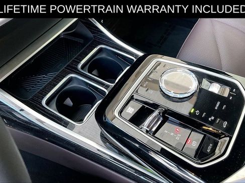 Used 2025 BMW 740i xDrive image 17
