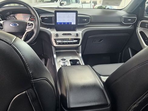 Certified 2023 Ford Explorer XLT w/ Equipment Group 202A image 15