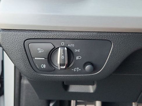 Used 2020 Audi SQ5 Premium Plus w/ Premium Plus Package image 22