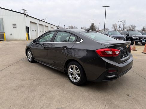 Used 2017 Chevrolet Cruze LT w/ Convenience Package image 28