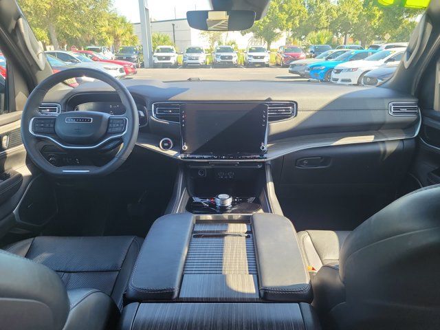 Used 2024 Jeep Wagoneer Series II w/ Flexible Seating Group AWD/4WD image 2