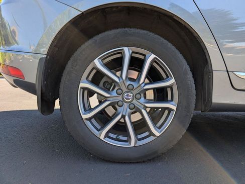 Used 2017 Volvo XC60 T6 Dynamic w/ Preferred Option Package AWD/4WD image 24