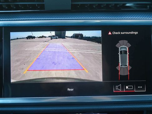 New 2025 Audi Q3 2.0T Premium image 42