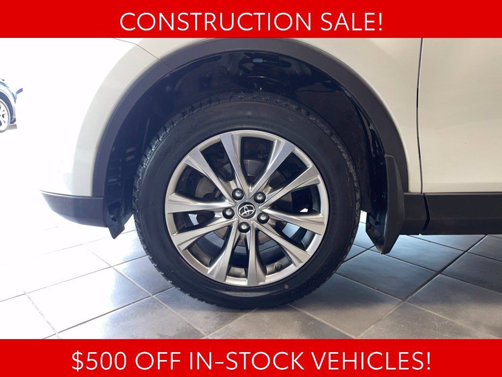 Used 2018 Toyota RAV4 Limited AWD/4WD image 17