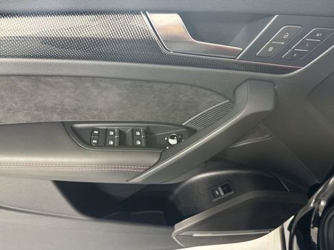 Used 2024 Audi SQ5 Prestige image 20