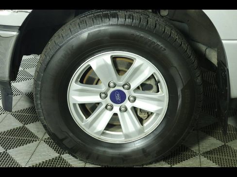 Used 2018 Ford F150 XLT image 5