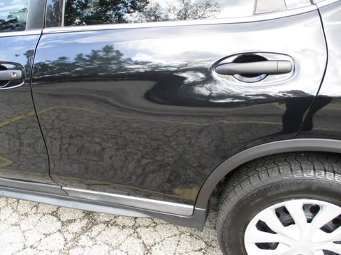 Used 2018 Nissan Rogue S AWD/4WD image 17