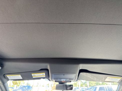 Used 2020 Land Rover Discovery Sport SE R-Dynamic image 18