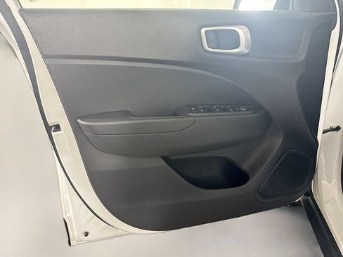 Used 2023 Hyundai Venue SEL w/ Cargo Package FWD image 13