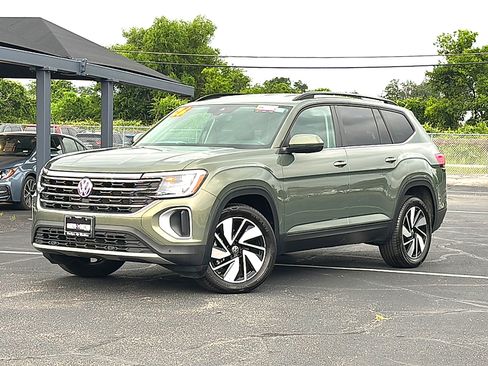 Used 2026 Volkswagen Atlas SE AWD/4WD image 2