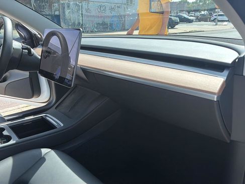 Used 2022 Tesla Model 3 Long Range AWD/4WD image 12