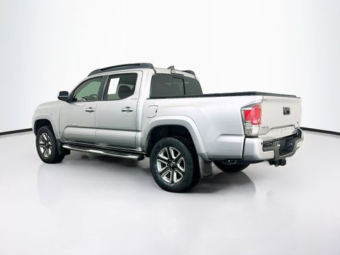 Used 2017 Toyota Tacoma Limited w/ Tow Package AWD/4WD image 5