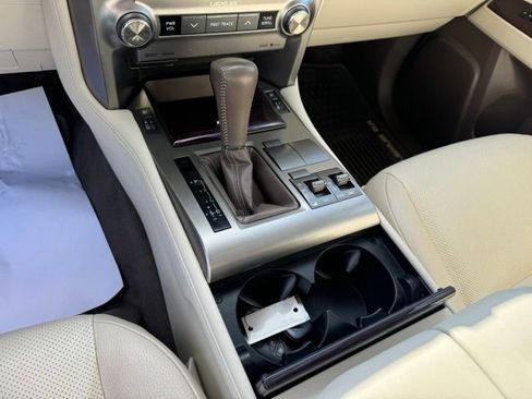 Used 2018 Lexus GX 460 Premium w/ Premium Package AWD/4WD image 22