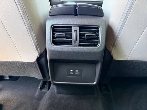 Used 2023 Nissan Rogue SV FWD image 15