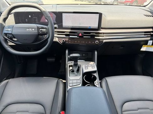 New 2026 Kia Sportage SX FWD image 9