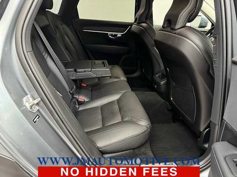 Used 2019 Volvo V90 T5 Cross Country w/ Protection Package Premier image 18