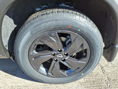 New 2026 Nissan Rogue SV w/ Cold Weather Package FWD image 4