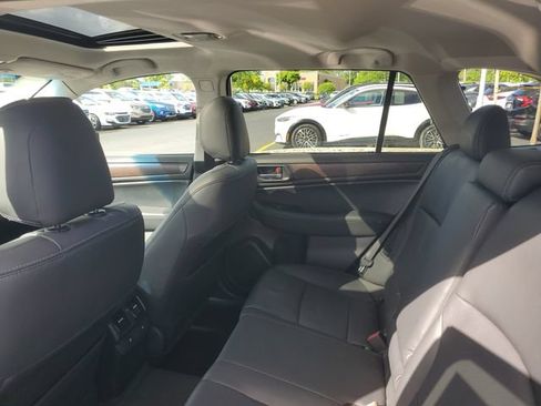 Used 2015 Subaru Outback 3.6R Limited AWD/4WD image 10