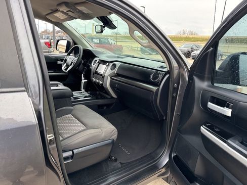 Used 2018 Toyota Tundra SR5 image 15