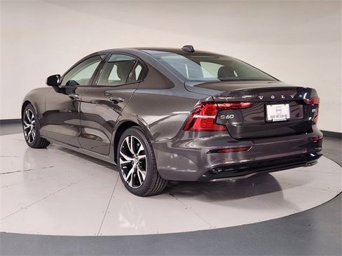 Used 2024 Volvo S60 B5 Core image 6