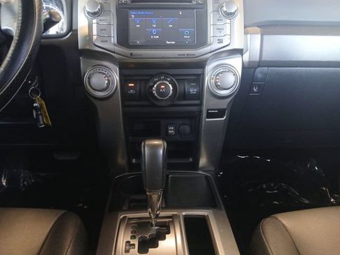 Used 2016 Toyota 4Runner SR5 Premium RWD image 4