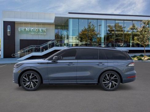 New 2026 Lincoln Aviator Black Label w/ Jet Appearance Package image 3