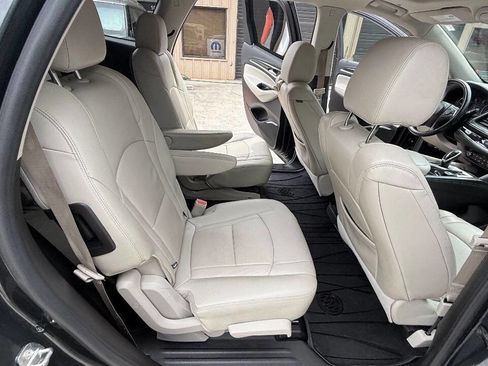 Used 2019 Buick Enclave Essence FWD image 68