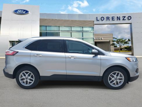Used 2022 Ford Edge SEL image 4