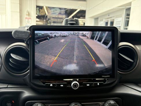 Used 2019 Jeep Wrangler Unlimited Sport S AWD/4WD image 28