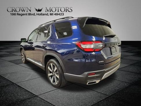 Used 2024 Honda Pilot Touring image 5
