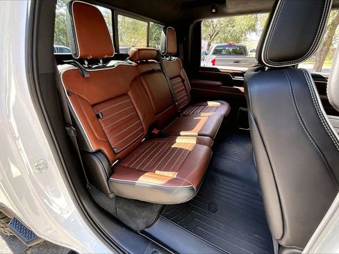 Used 2024 GMC Sierra 2500 Denali Ultimate image 22