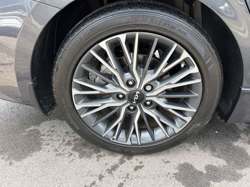 Used 2023 Kia Forte GT-Line w/ GT-Line Premium Package image 8