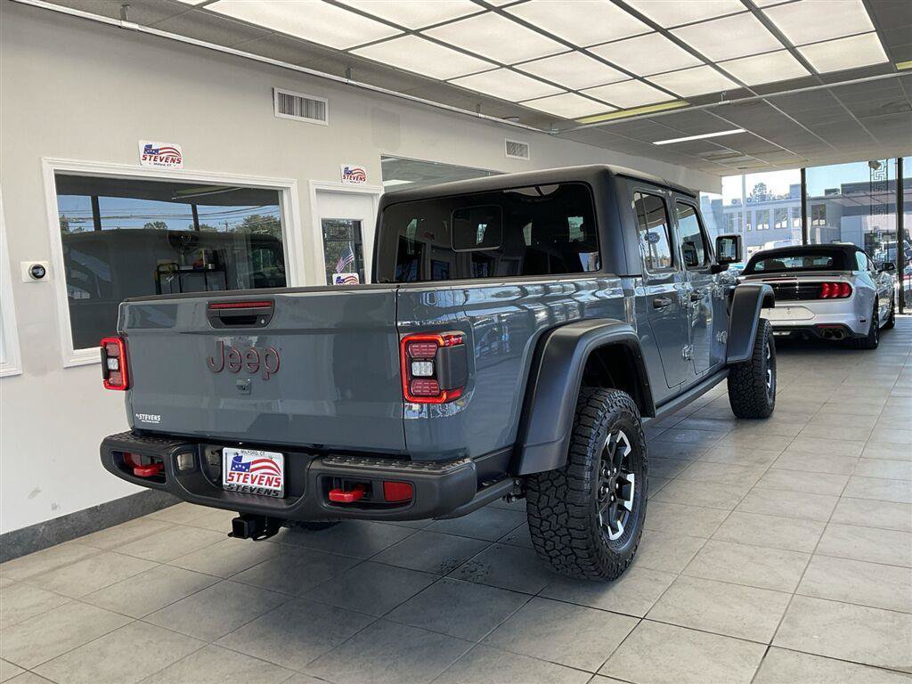 Used 2026 Jeep Gladiator Rubicon AWD/4WD image 5