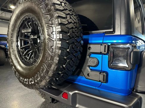 Used 2024 Jeep Wrangler Unlimited Sport image 13