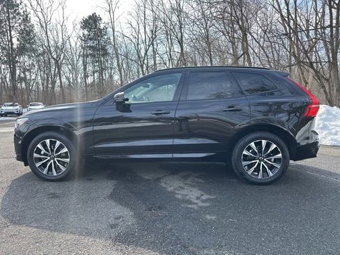 Certified 2025 Volvo XC60 B5 Core image 5