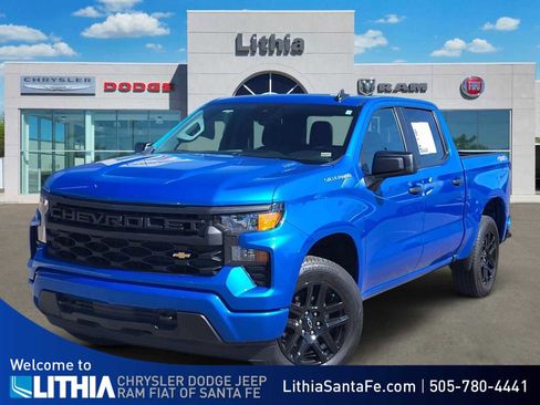 Used 2025 Chevrolet Silverado 1500 Custom image 1