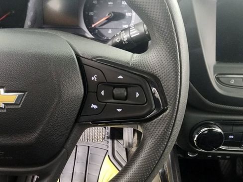 Used 2021 Chevrolet TrailBlazer LS image 18