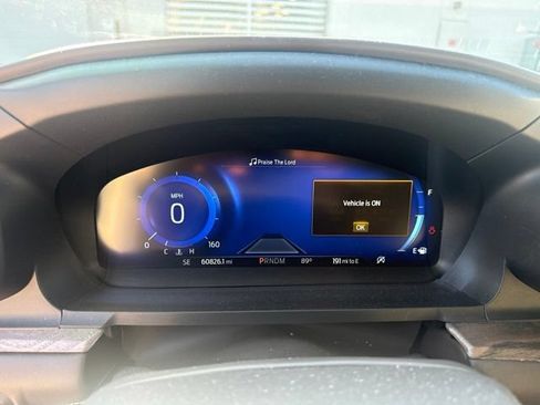 Used 2020 Ford Explorer Platinum w/ Premium Technology Package AWD/4WD image 13