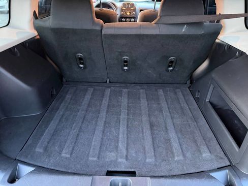 Used 2012 Jeep Patriot Latitude FWD image 29