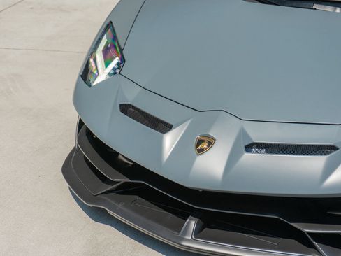 Used 2019 Lamborghini Aventador SVJ AWD/4WD image 23