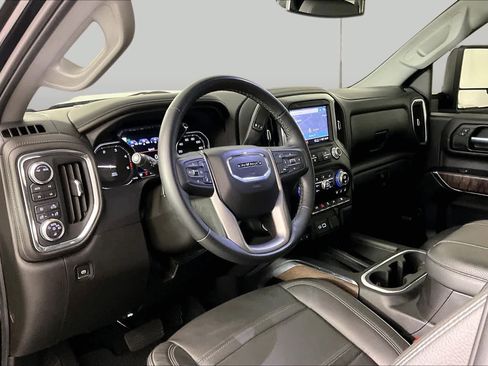 Used 2023 GMC Sierra 3500 Denali AWD/4WD image 17