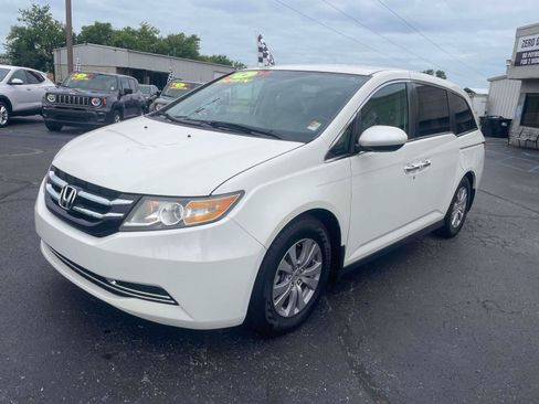 Used 2017 Honda Odyssey SE image 3