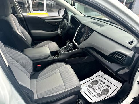 Used 2023 Subaru Outback Premium image 10