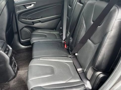 Used 2019 Ford Edge Titanium w/ Equipment Group 301A AWD/4WD image 11