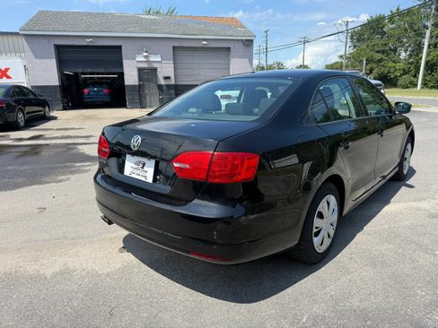 Used 2013 Volkswagen Jetta S FWD image 5