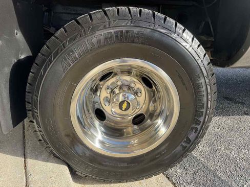 Used 2001 Chevrolet Silverado 3500 LS w/ Off-Road Skid Plate Pkg AWD/4WD image 28