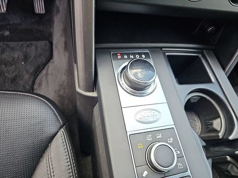 Used 2020 Land Rover Discovery Landmark AWD/4WD image 19