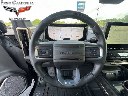 Used 2025 GMC Hummer EV 3X w/ LPO, Cargo Utility Package AWD/4WD image 17