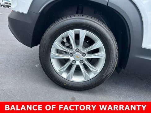 Used 2023 Chevrolet TrailBlazer LS w/ LPO, Blackout Package FWD image 7